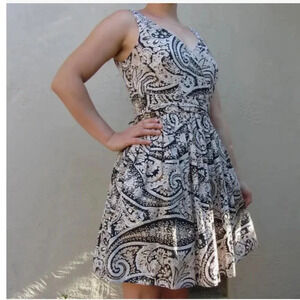 J. Crew Cecelia Paisley V Neck Brown White Tie Waist Knee Short Dress Size 4